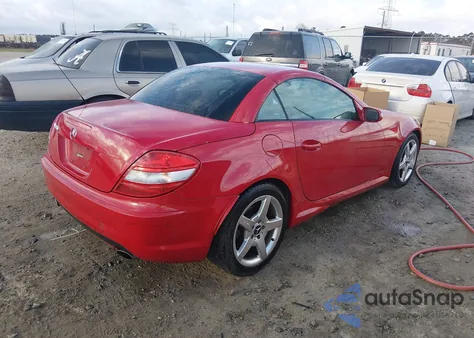 2005 Mercedes-Benz Slk 350 z USA, uszkodzony, nr VIN WDBWK56F45F040016